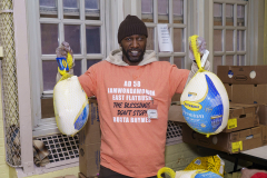 Busta-Rhymes-Day-Turkey-give-way-131