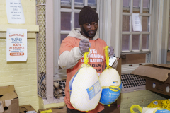 Busta-Rhymes-Day-Turkey-give-way-132