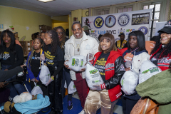 Busta-Rhymes-Day-Turkey-give-way-208