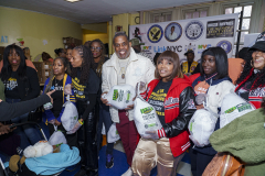 Busta-Rhymes-Day-Turkey-give-way-209