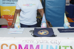 Busta-Rhymes-Day-Turkey-give-way-22