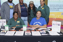 Busta-Rhymes-Day-Turkey-give-way-23