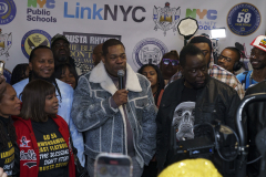 Busta-Rhymes-Day-Turkey-give-way-325