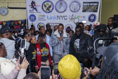 Busta-Rhymes-Day-Turkey-give-way-331