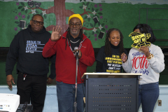 Busta-Rhymes-Day-Turkey-give-way-63