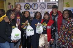 Busta-Rhymes-Day-Turkey-give-way-258