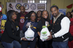 Busta-Rhymes-Day-Turkey-give-way-261