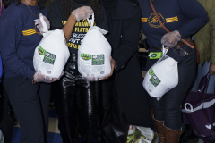 Busta-Rhymes-Day-Turkey-give-way-276