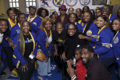 Busta-Rhymes-Day-Turkey-give-way-284