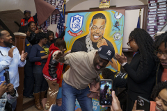 Busta-Rhymes-Day-Turkey-give-way-300